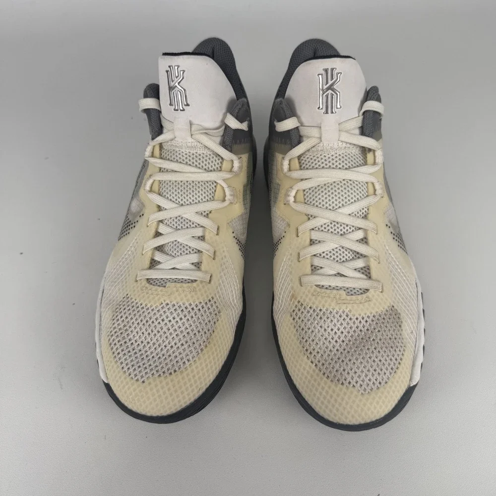 Nike Kyrie Flytrap 5 Boys 4.5Y White Grey Basketball Shoes DD0340-112‎